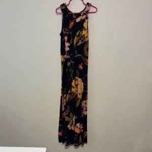 Chenault‎ Black Floral Maxi Dress